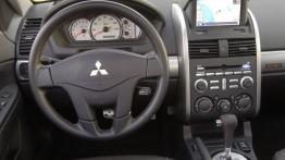 Mitsubishi Galant Ralliart - pełny panel przedni