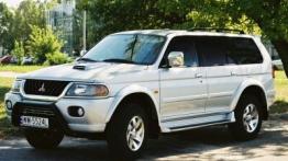 Mitsubishi Pajero Sport - lewy bok