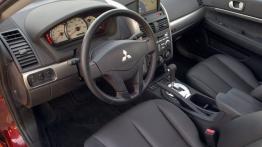 Mitsubishi Galant Ralliart - pełny panel przedni