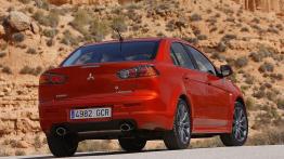 Mitsubishi Lancer Ralliart - widok z tyłu