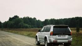 Mitsubishi Pajero Sport - widok z tyłu