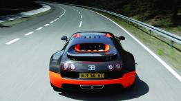 Bugatti Veyron Super Sport - widok z tyłu