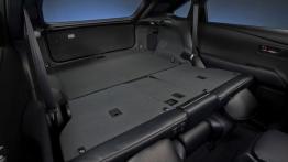 Lexus RX 350 F Sport - tylna kanapa złożona, widok z boku