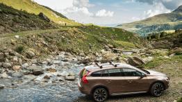 Volvo V60 Cross Country - prawy bok