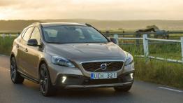 Volvo V40 Cross Country - widok z przodu