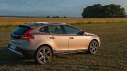 Volvo V40 Cross Country - prawy bok