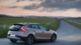 Volvo V40 Cross Country - widok z tyłu