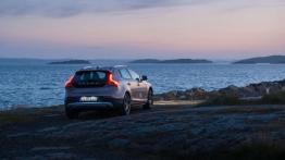 Volvo V40 Cross Country - widok z tyłu