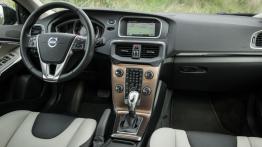 Volvo V40 Cross Country - pełny panel przedni