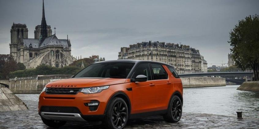 Land Rover Discovery Sport HSE Luxury w Paryżu