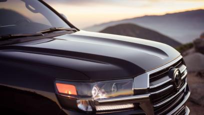 Nowa Toyota Land Cruiser 300 już latem. Nie będzie V8, będzie hybryda