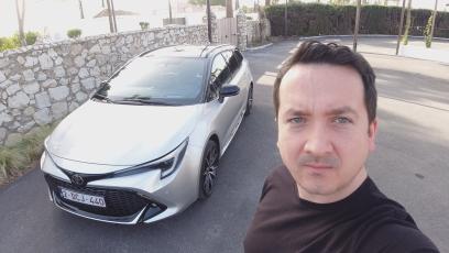 Nowa Toyota Corolla – mokry sen taksówkarza