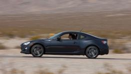 Scion FR-S - lewy bok