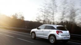 Citroen C4 Aircross - widok z tyłu
