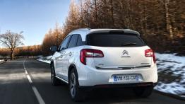 Citroen C4 Aircross - widok z tyłu