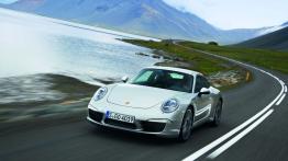 Porsche 911 (991) Carrera S - widok z przodu