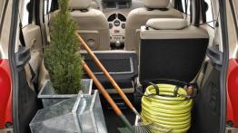 Renault Grand Modus - tylna kanapa złożona, widok z bagażnika