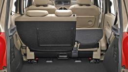 Renault Grand Modus - tylna kanapa złożona, widok z bagażnika