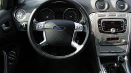 Ford Mondeo mkIV - poręczny kolos