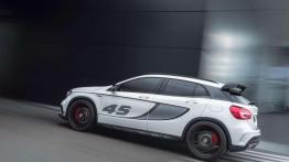 Mercedes GLA 45 AMG debiutuje w Los Angeles