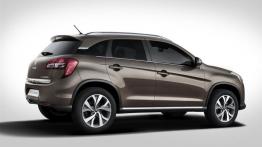 Citroen C4 Aircross - prawy bok