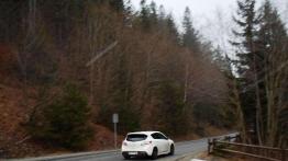 Białe szaleństwo  -  Mazda 3 MPS