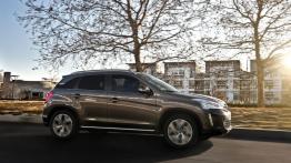 Citroen C4 Aircross - prawy bok