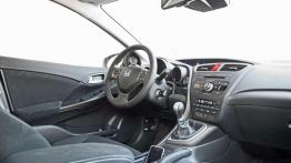 Honda Civic Tourer vs. Toyota Auris Touring Sports