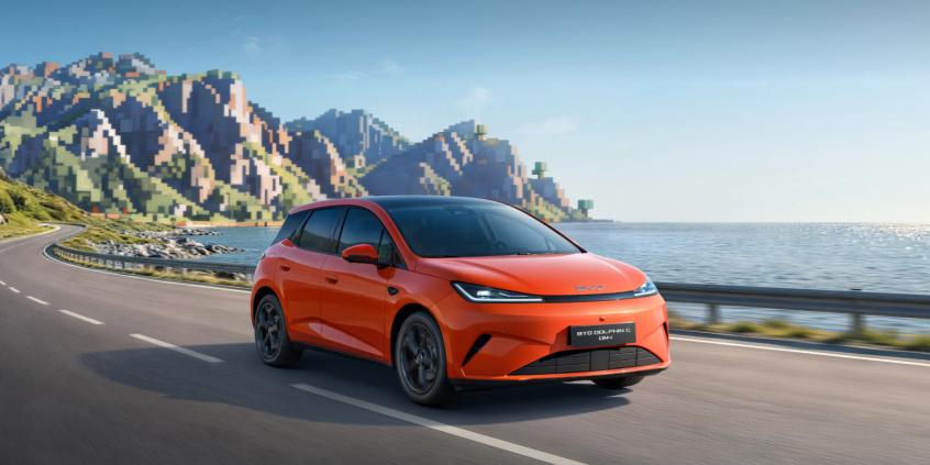 BYD przecenił hybrydę plug-in o 30 900 zł. Teraz kosztuje mniej niż 90 tys. zł