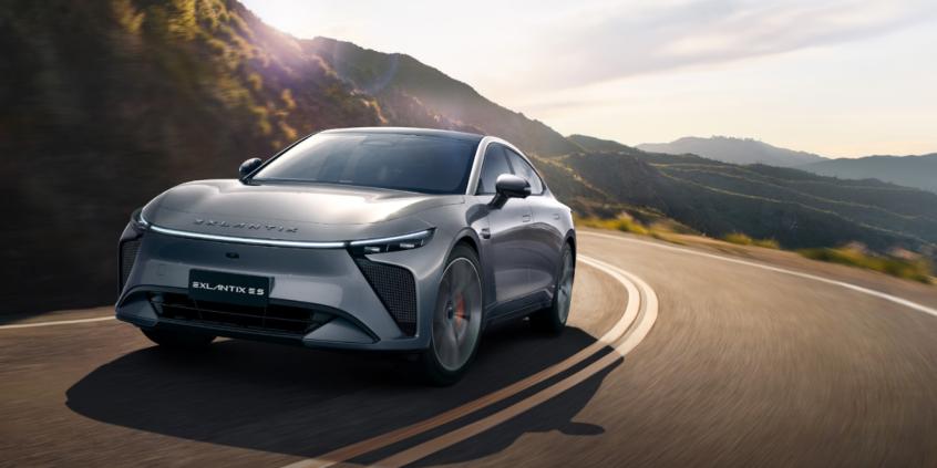 Exlantix ES i ET. Luksusowe wyposażenie, osiągi i cena od 329 do 349 tys. zł