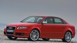 Audi RS4 - widok z przodu
