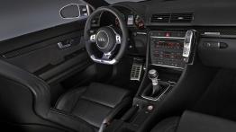 Audi RS4 - pełny panel przedni