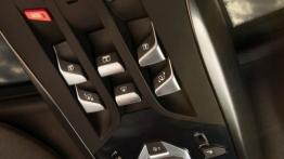 Citroen DS5 - lampka pod sufitem