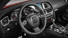 Audi RS5 - pełny panel przedni