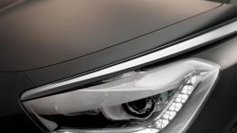 Citroen DS5 - lewy przedni reflektor - włączony