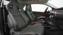 Adam S, Adam Rocks - na sportowo, terenowo