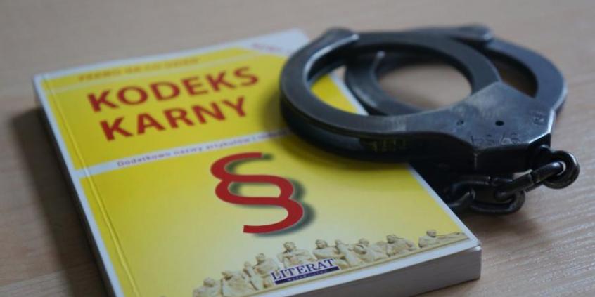 Wypożyczył BMW i Fiata i sprzedał je jak swoje