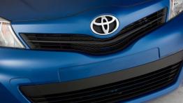 Toyota Yaris 2012 - wersja 3-drzwiowa - grill