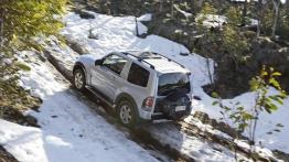 Mitsubishi Pajero IV - wersja 3-drzwiowa - widok z góry