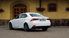 Lexus IS - japońska ofensywa