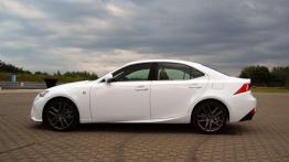 Lexus IS - japońska ofensywa