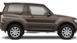 Mitsubishi Pajero IV - wersja 3-drzwiowa - prawy bok