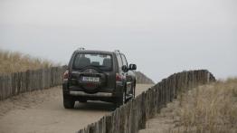 Mitsubishi Pajero IV - wersja 3-drzwiowa - widok z tyłu