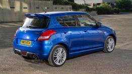 Suzuki Swift V Sport - wersja 5-drzwiowa - widok z tyłu