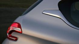 Peugeot 208 - wersja 3-drzwiowa - prawe tylne nadkole