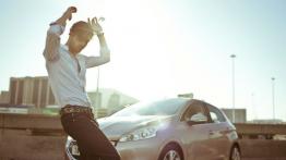 Peugeot 208 - wersja 5-drzwiowa - lewy bok