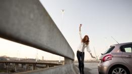 Peugeot 208 - wersja 5-drzwiowa - prawe tylne nadkole