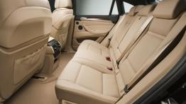 BMW X6 - wersja 5-osobowa - tylna kanapa