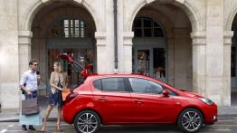 Opel Corsa E (2015) - wersja 5-drzwiowa - prawy bok