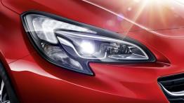 Opel Corsa E (2015) - wersja 3-drzwiowa - prawy przedni reflektor - włączony
